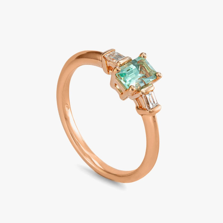 Green Aquamarine &amp; diamonds 3 stones ring