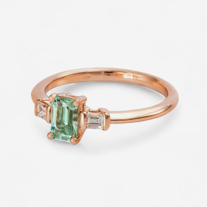 Green Aquamarine &amp; diamonds 3 stones ring