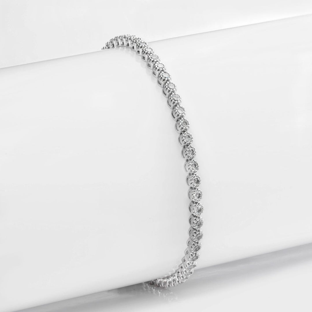 White gold 2.3 carat tennis bracelet