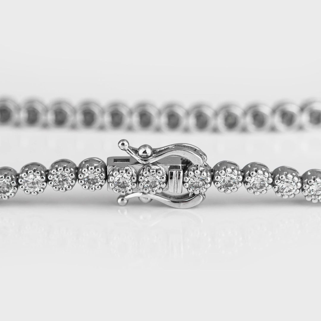 White gold 2.3 carat tennis bracelet