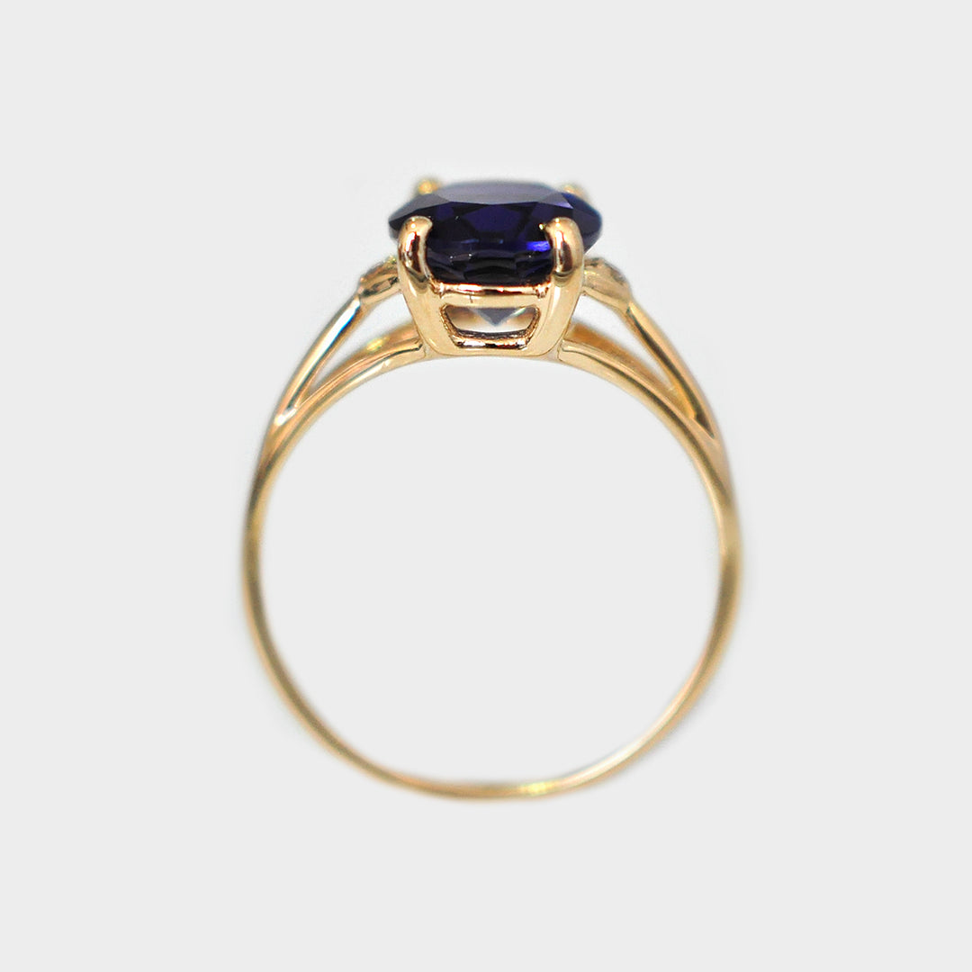 Solitaire Iolite Ring in 14k Yellow Gold