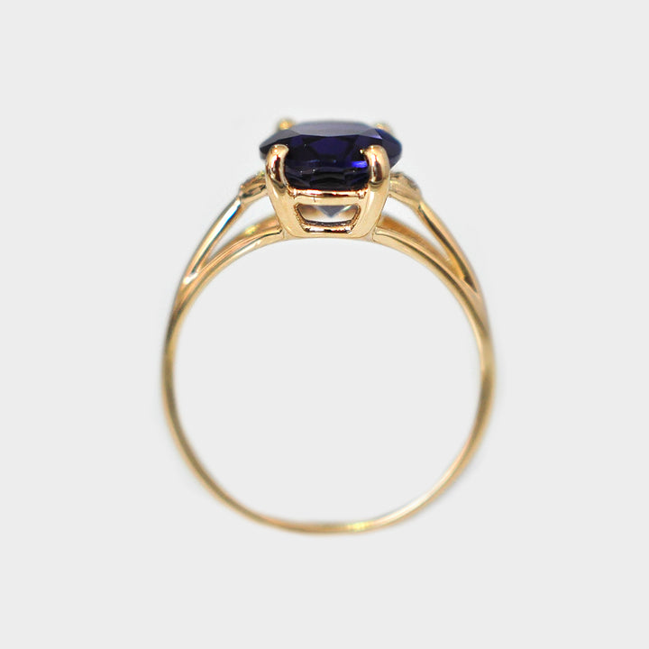 Solitaire Iolite Ring in 14k Yellow Gold