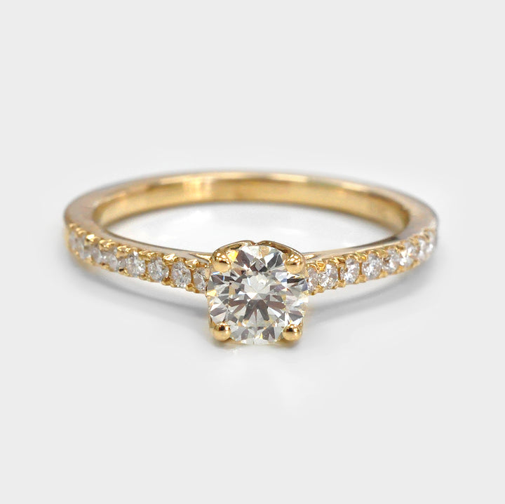 White Round diamond Engagement Ring in Yellow Gold