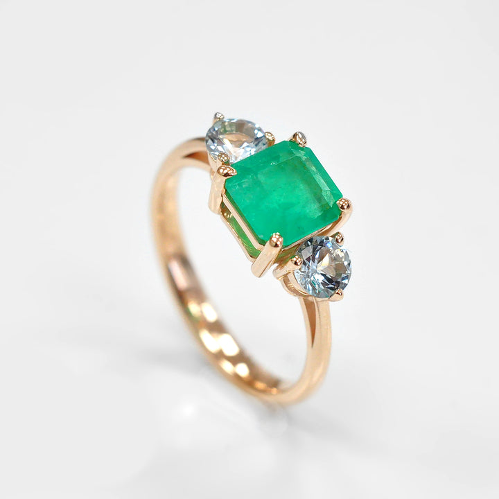 Emerald and Two Aquamarine 3 Stones Ring