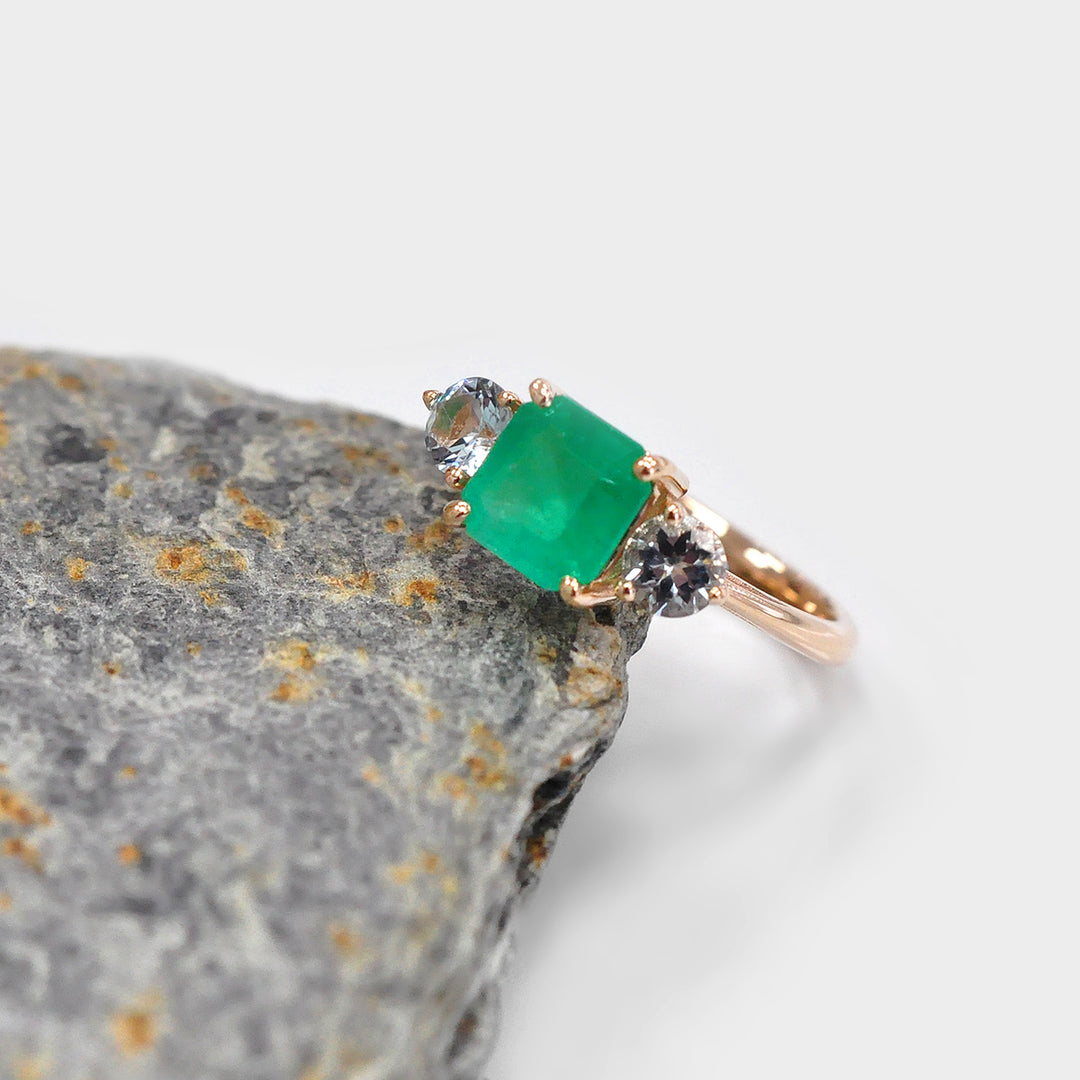Emerald and Two Aquamarine 3 Stones Ring