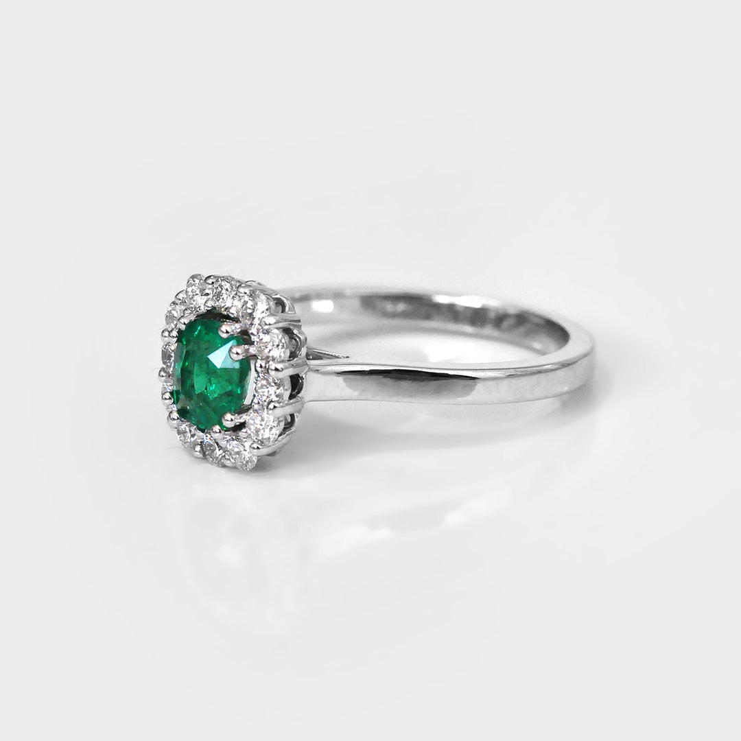 18k White Gold Cushion cut Emerald and Halo Diamonds Ring
