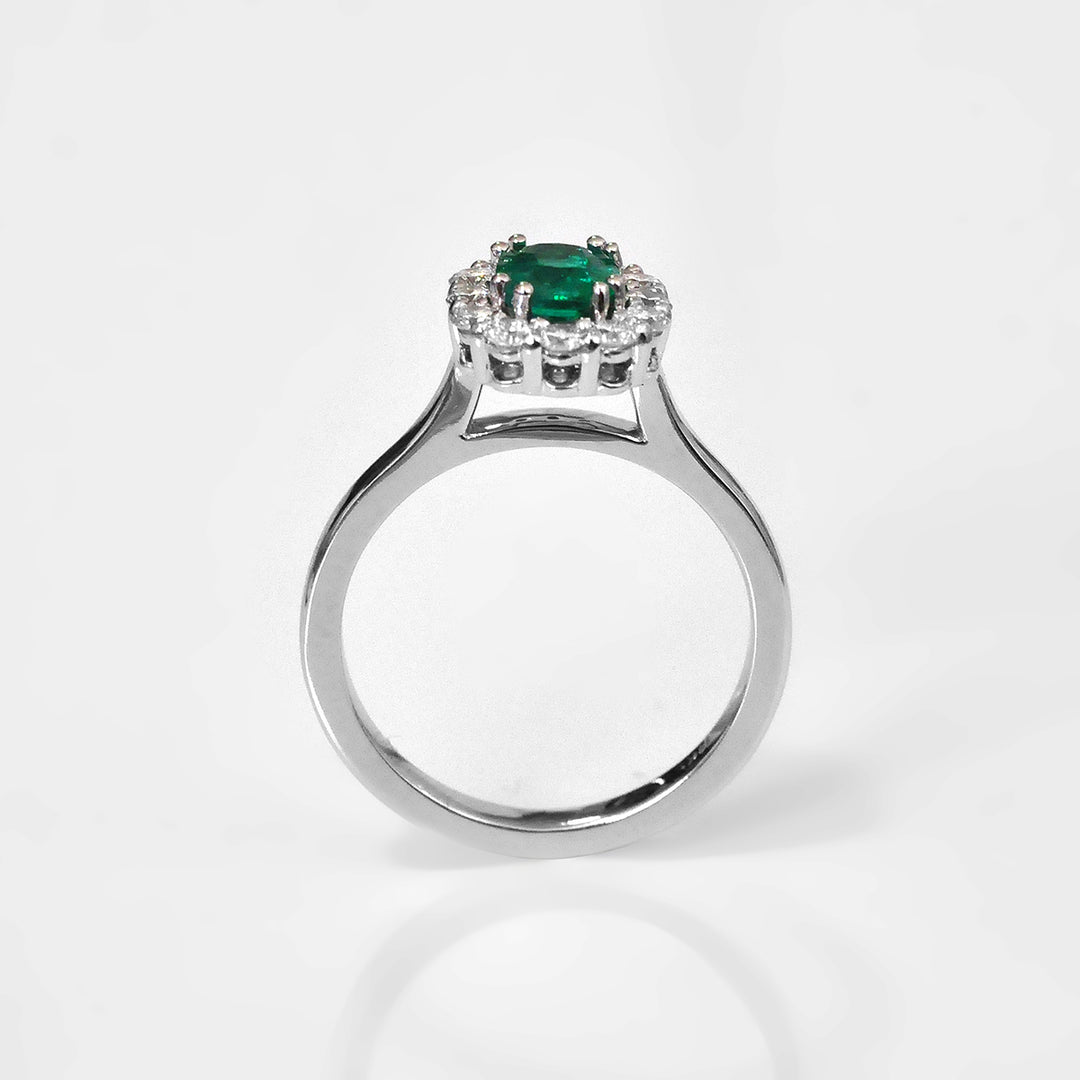18k White Gold Cushion cut Emerald and Halo Diamonds Ring