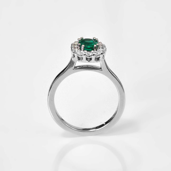 18k White Gold Cushion cut Emerald and Halo Diamonds Ring
