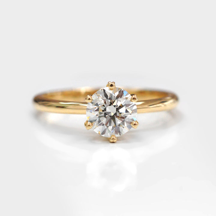 classic 6 prongs Solitaire Engagement Diamond Ring