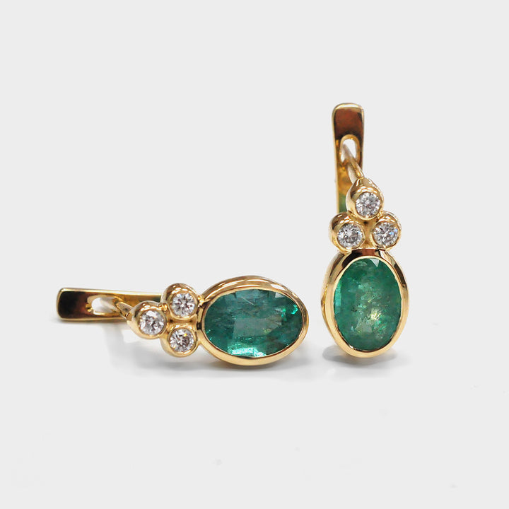 Natural Oval Emerald and Diamonds Earrings