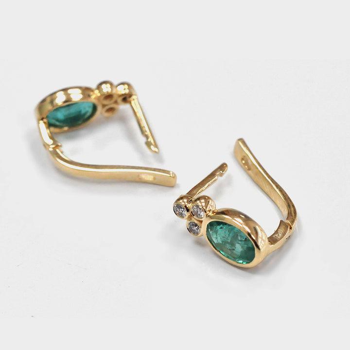 Natural Oval Emerald and Diamonds Earrings
