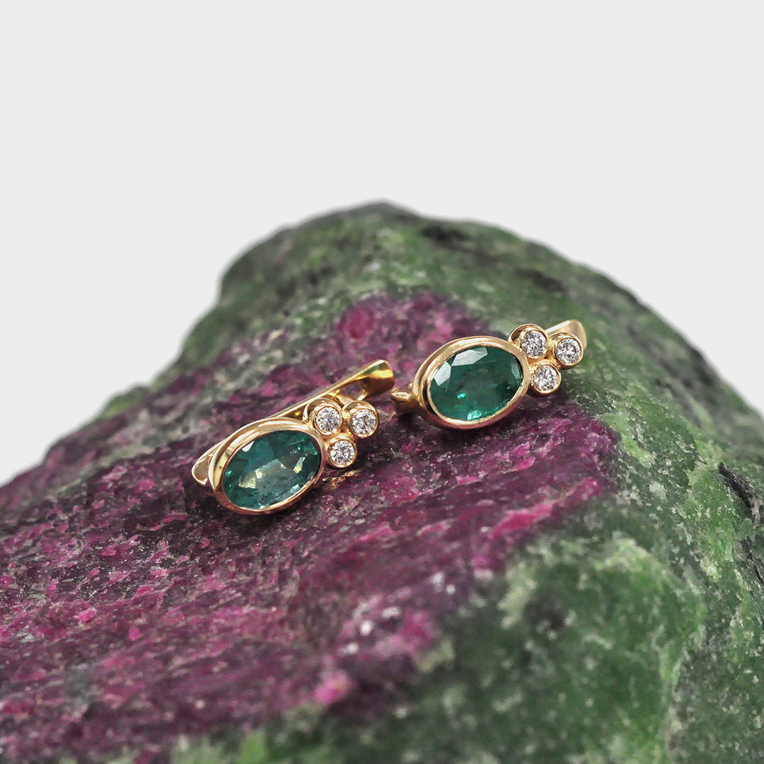 Natural Oval Emerald and Diamonds Earrings