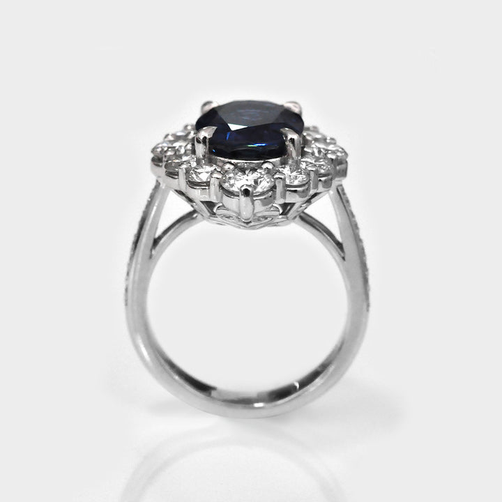Oval Cut Blue Sapphire and white Diamonds magnificent Ring