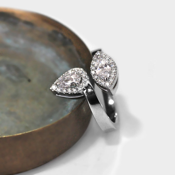 Pear &amp; marquise diamonds halo twin ring