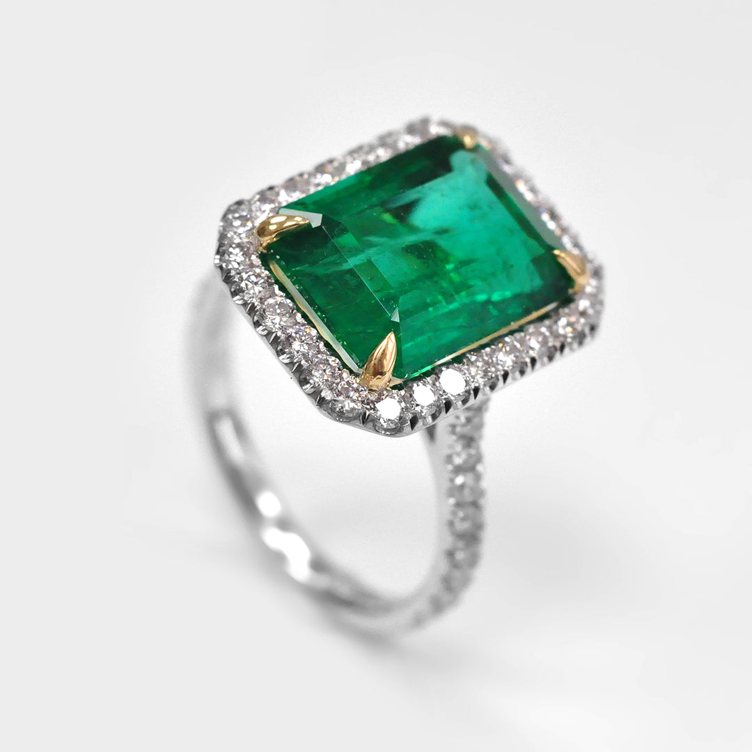 Seven Carat Zambian Emerald and Diamonds Ring