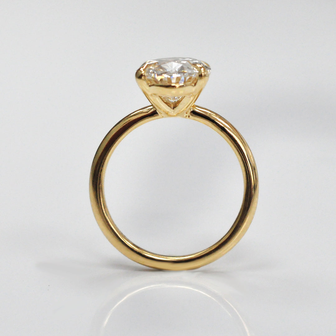 4 carat Oval Diamond Solitaire ring