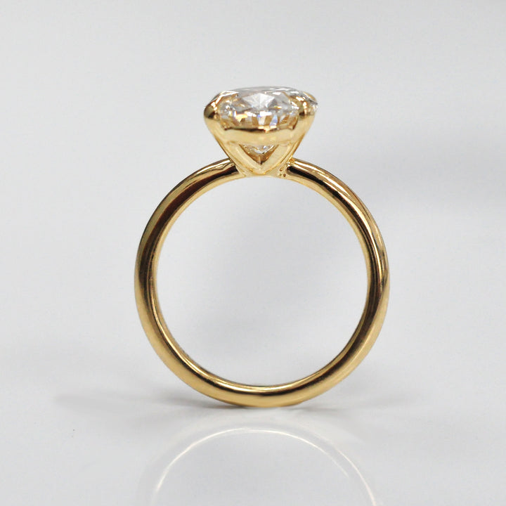 4 carat Oval Diamond Solitaire ring