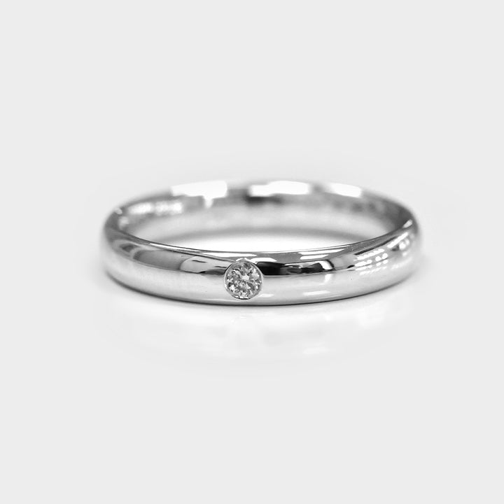 Dainty Diamond Ring in White Gold