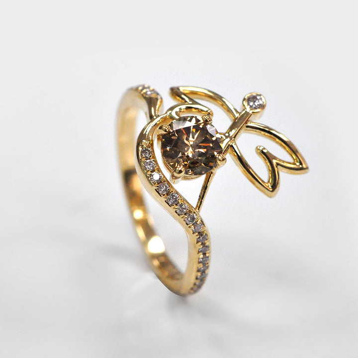 14K Yellow Gold Dragon Fly Ring with Diamonds