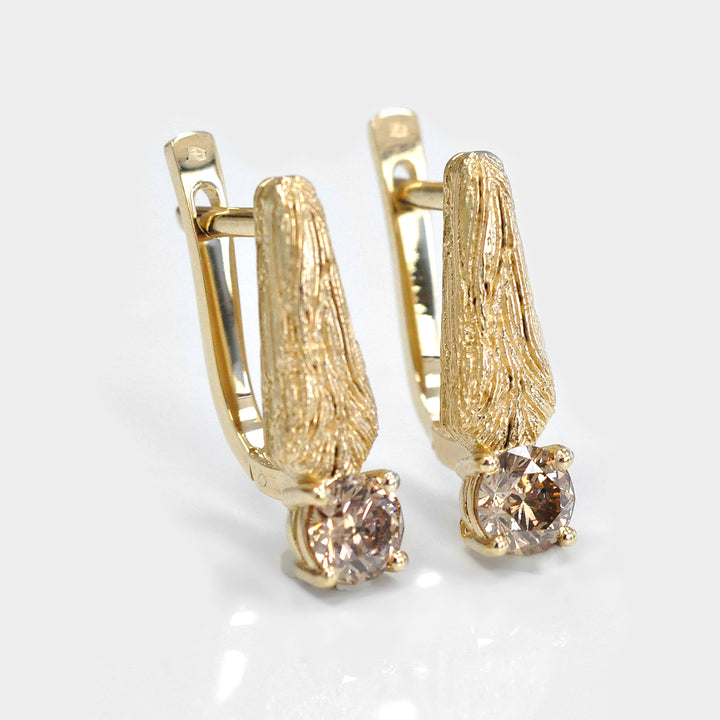 Round Diamond Textured  Yellow Gold Earrings