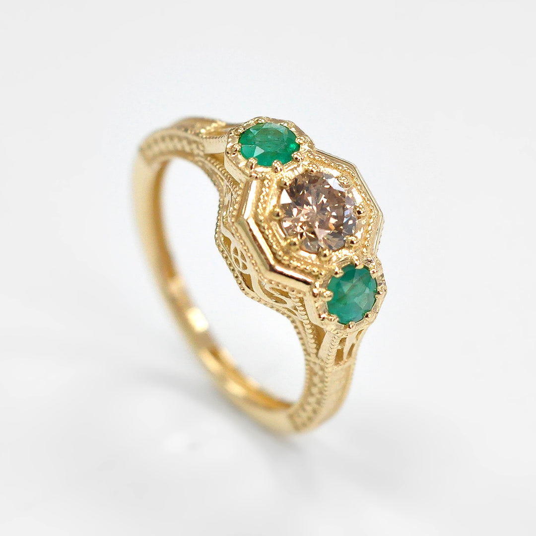 Round Diamond and Green Emeralds 3 Stones Ring in Yellow Gold