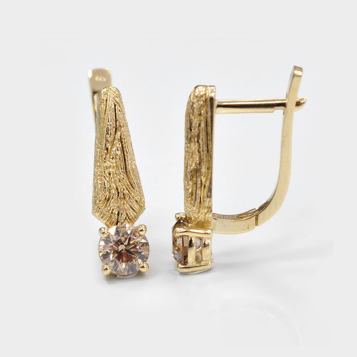 Round Diamond Textured  Yellow Gold Earrings