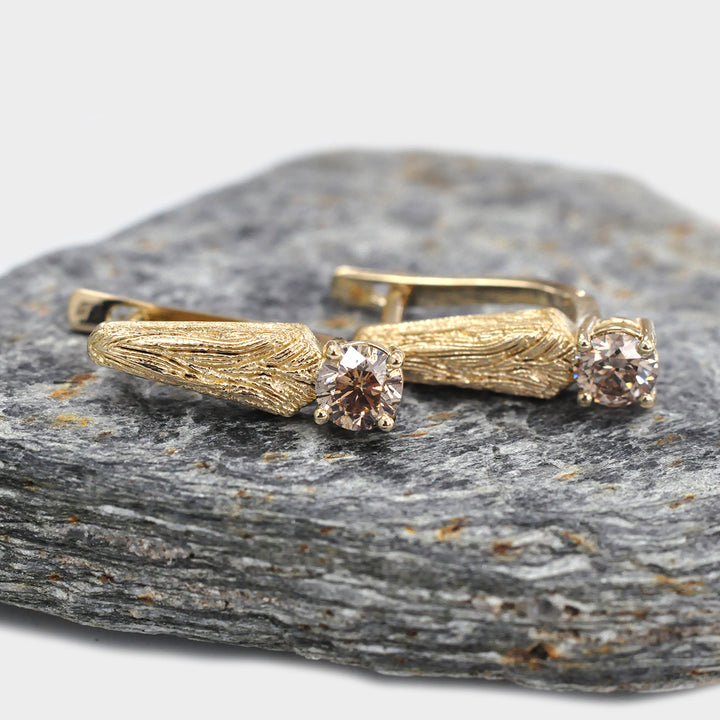 Round Diamond Textured  Yellow Gold Earrings