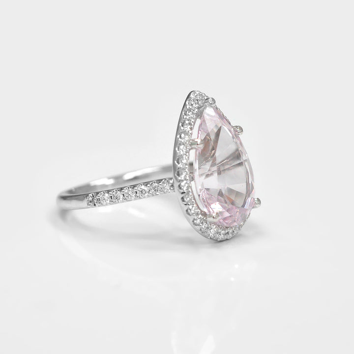 Light Pink Pear Shape Morganite and Diamonds Ring