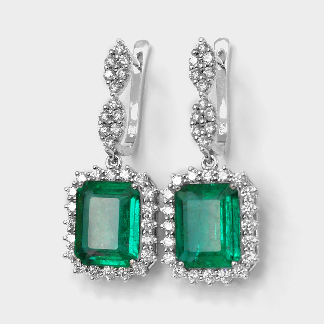 Magnificent Emerald &amp; Diamonds Earrings in White Gold