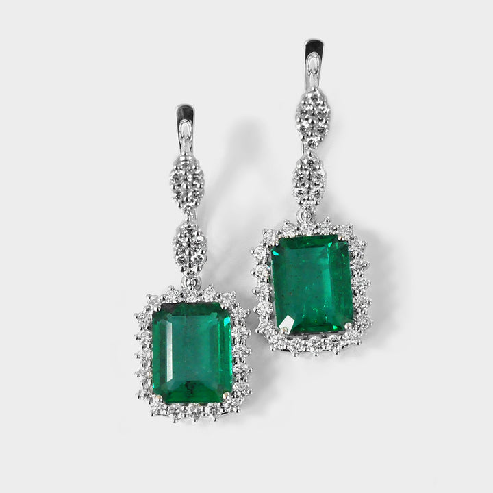 Magnificent Emerald &amp; Diamonds Earrings in White Gold