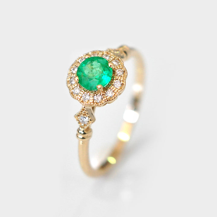 Green Round Cut Emerald and Diamonds Ring