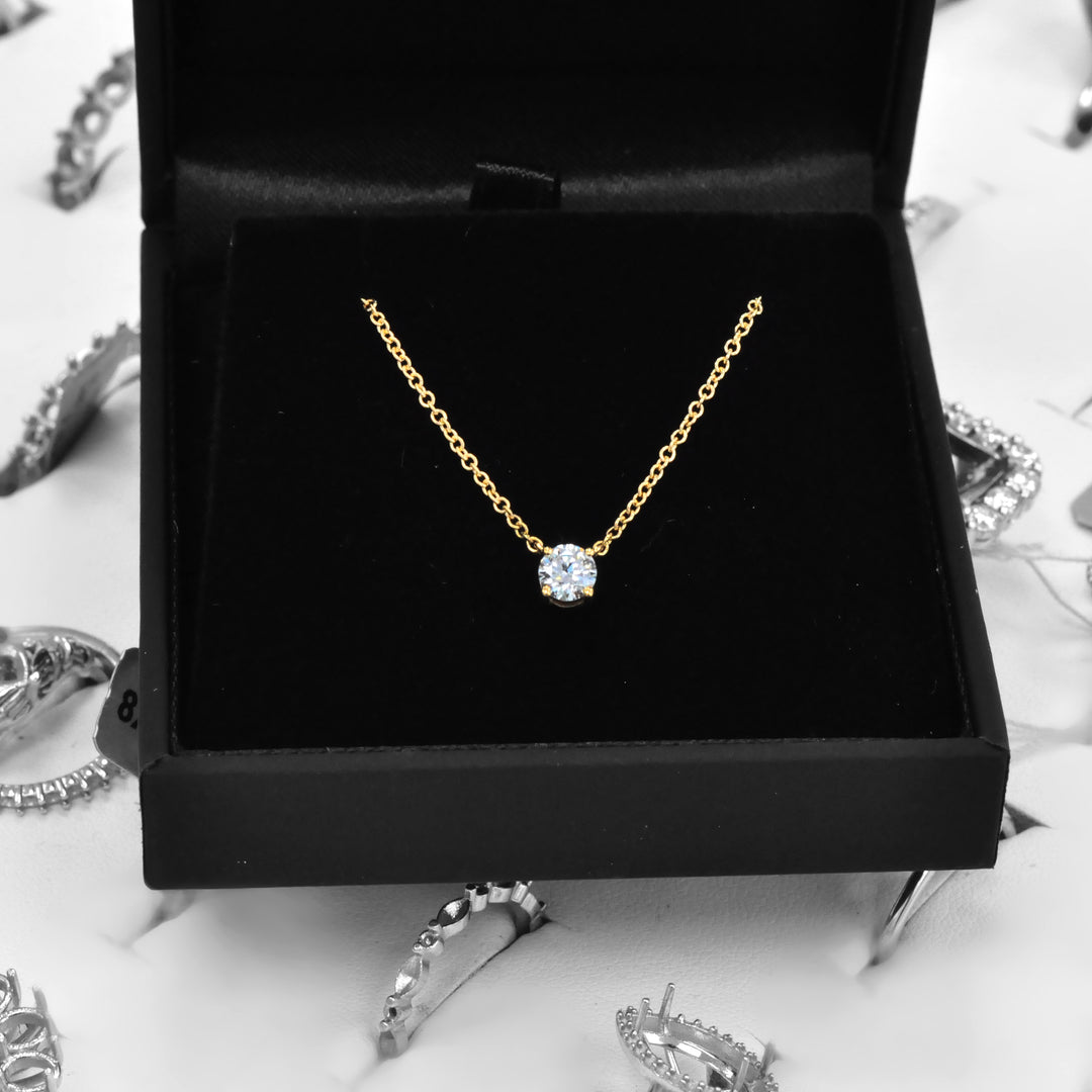 0.4 Carat Heart Diamond Necklace in Yellow Gold