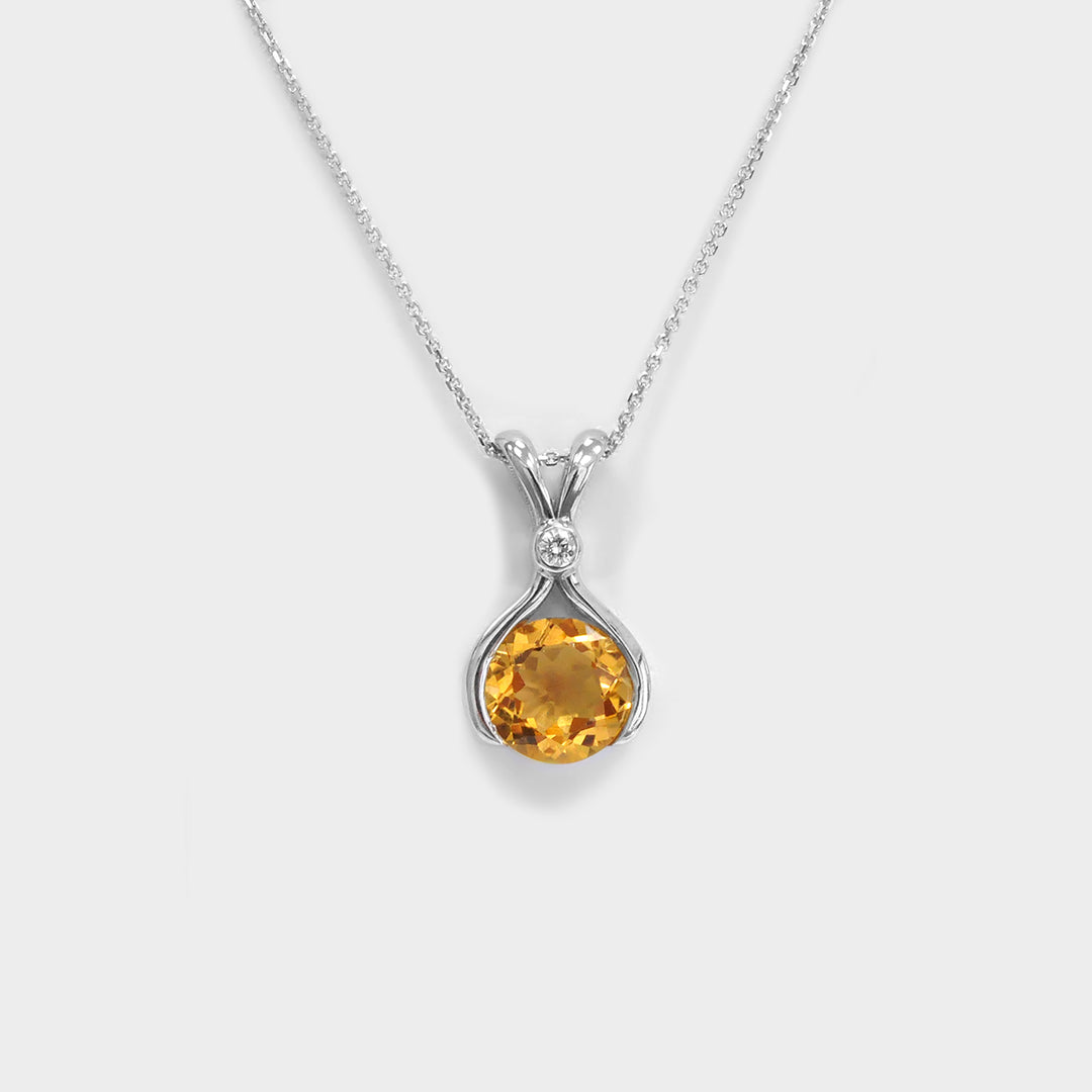 Citrine Pendant Necklace in White Gold and Diamond