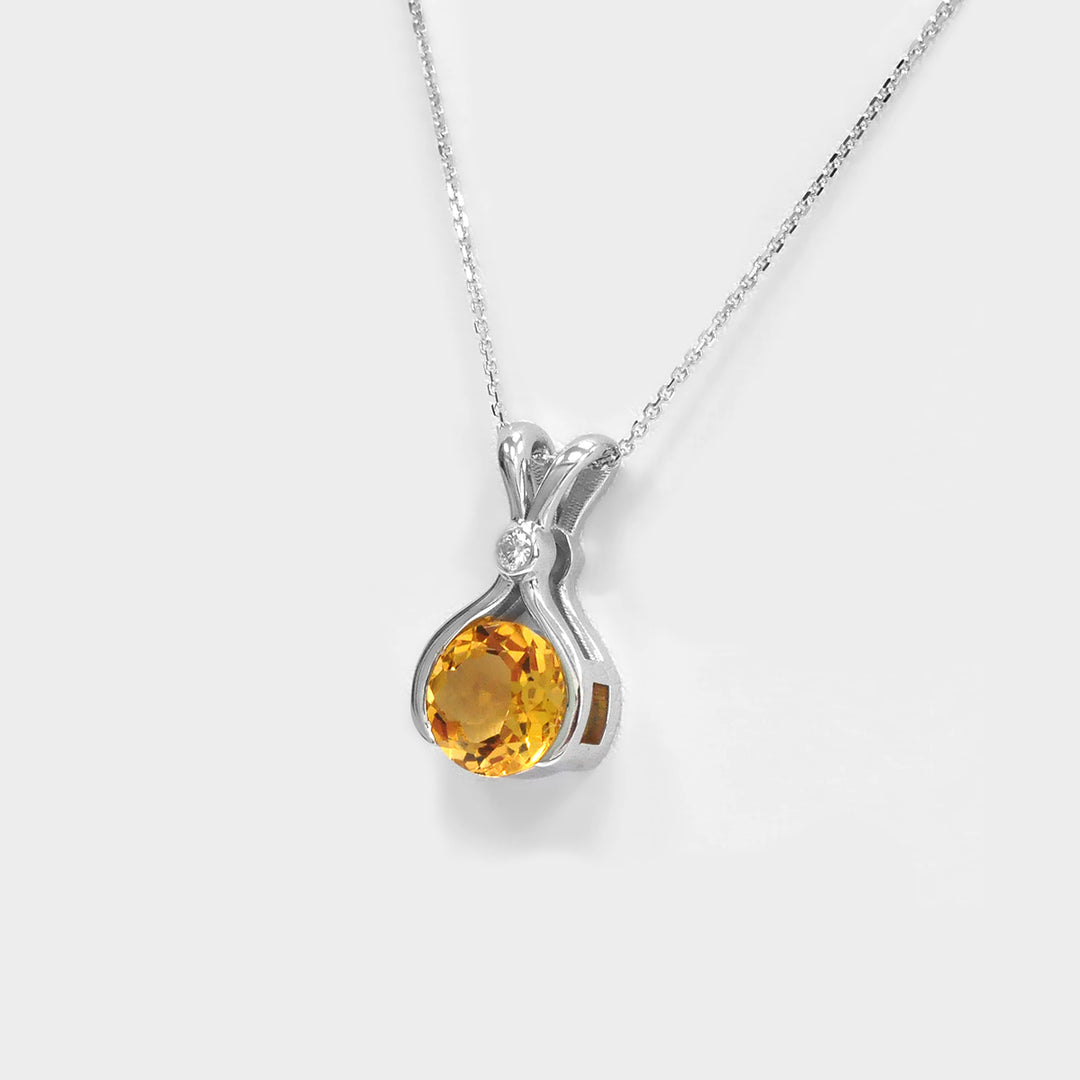 Citrine Pendant Necklace in White Gold and Diamond