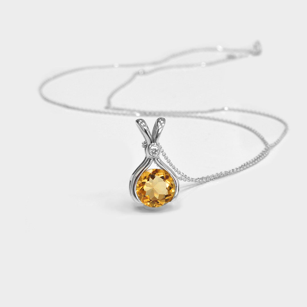 Citrine Pendant Necklace in White Gold and Diamond