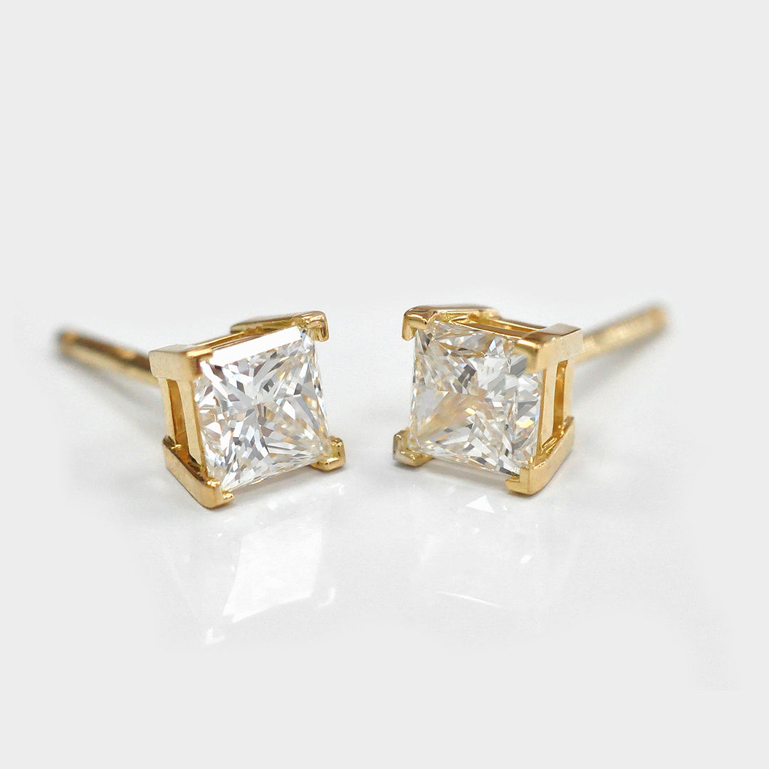 White Diamonds Princess cut Yellow gold Stud Earrings
