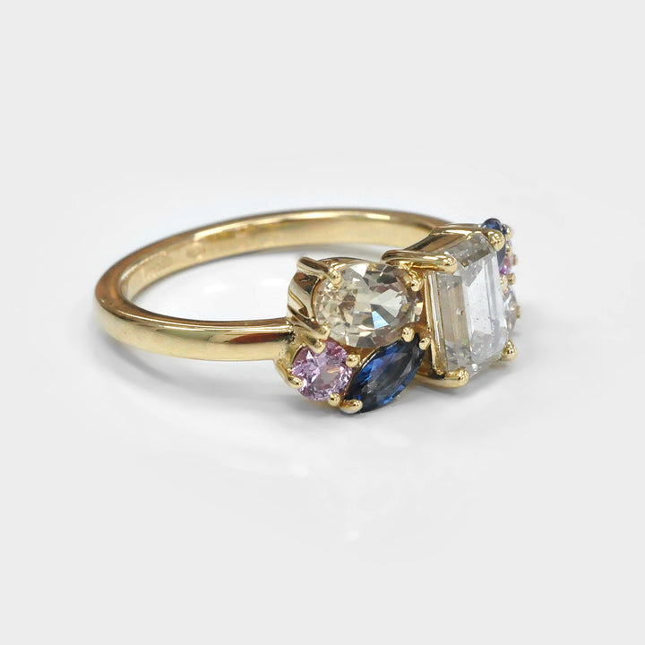 Sapphires &amp; Diamond yellow gold cluster ring