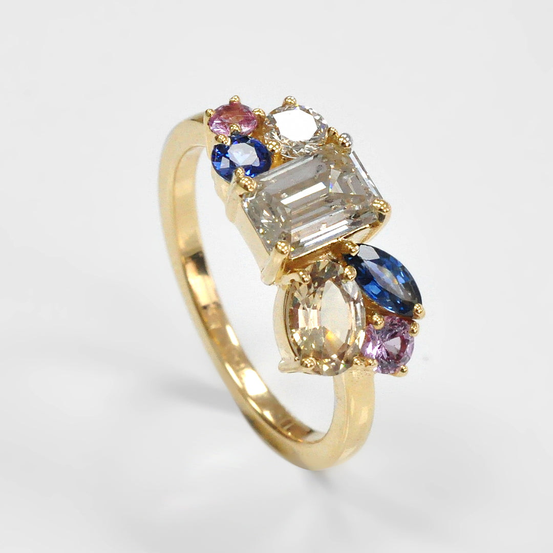 Sapphires &amp; Diamond yellow gold cluster ring