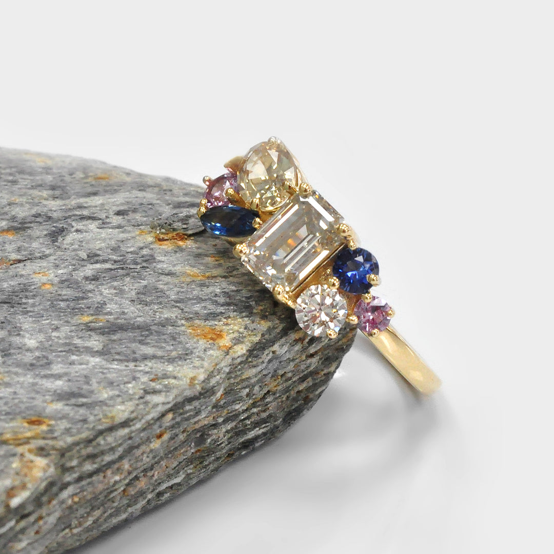 Sapphires &amp; Diamond yellow gold cluster ring
