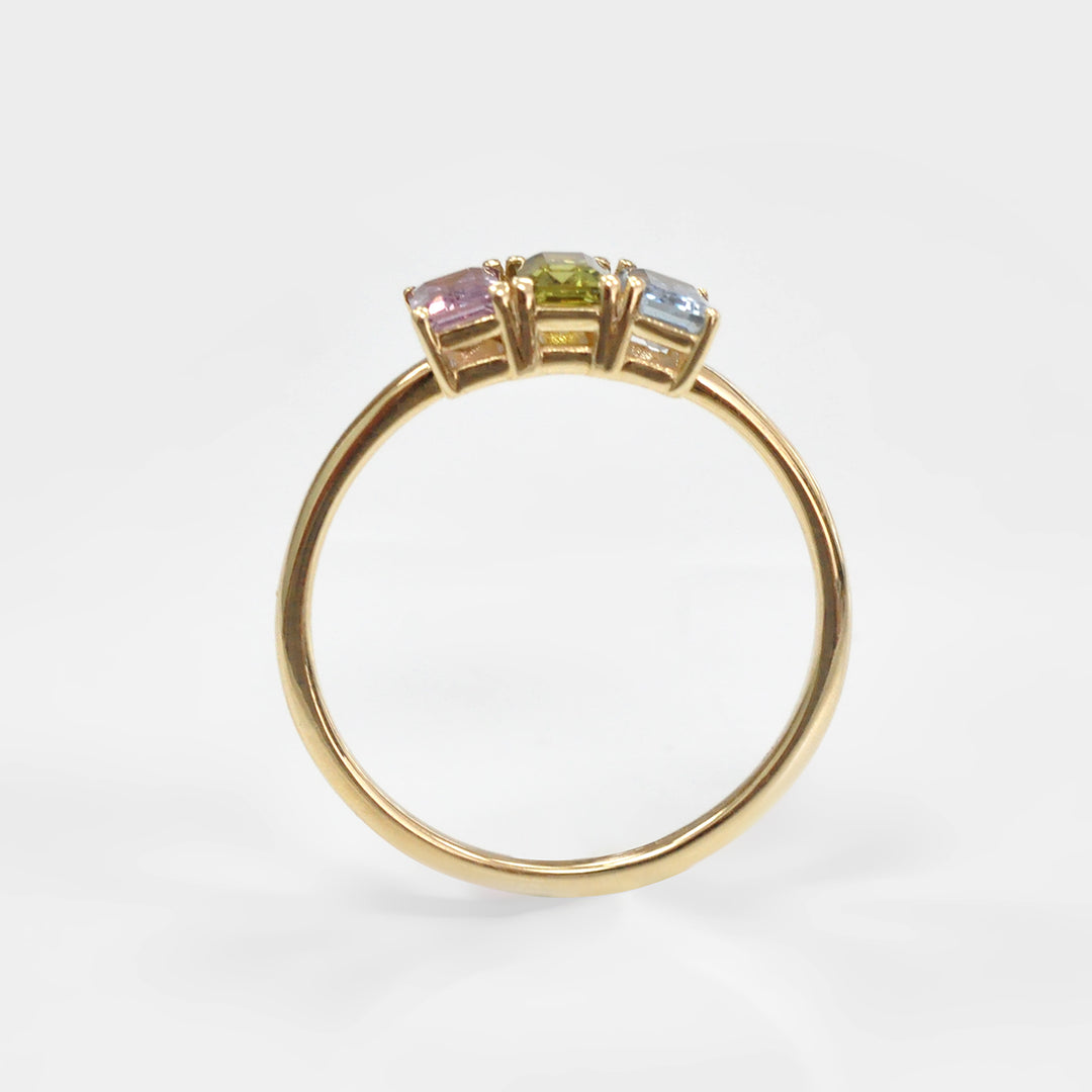 Fancy Color Sapphires 3 Stones Ring in Yellow Gold