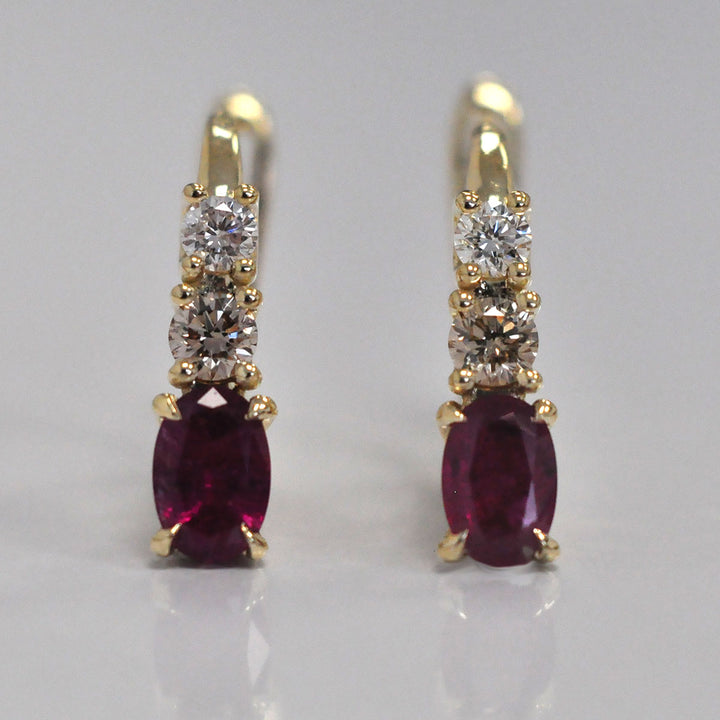 Yellow gold Ruby &amp; Diamonds earrings