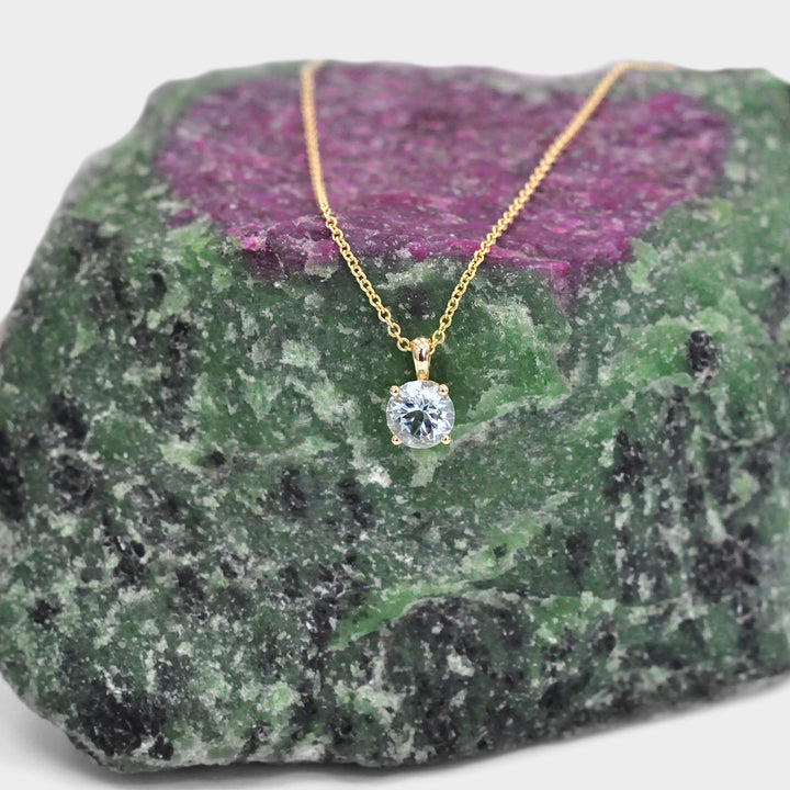 Aquamarine Solitaire Pendant in Yellow Gold