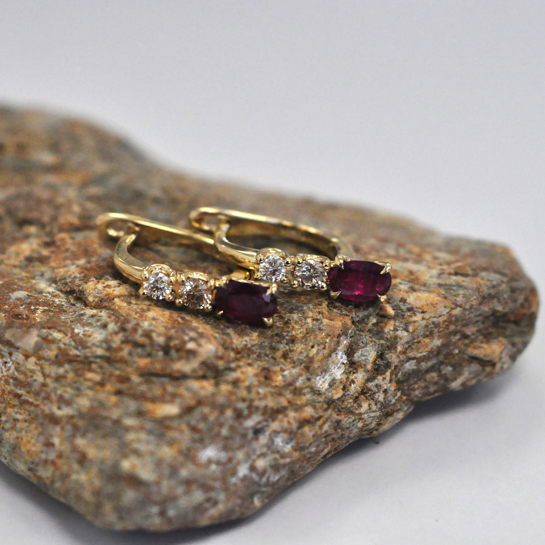 Yellow gold Ruby &amp; Diamonds earrings