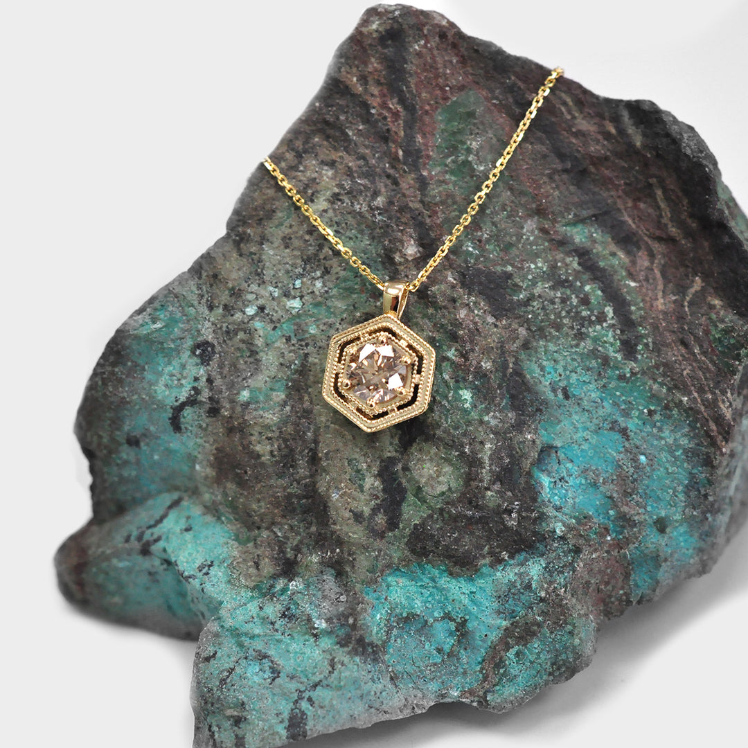 Vintage style brown Diamond Yellow Gold Pendant