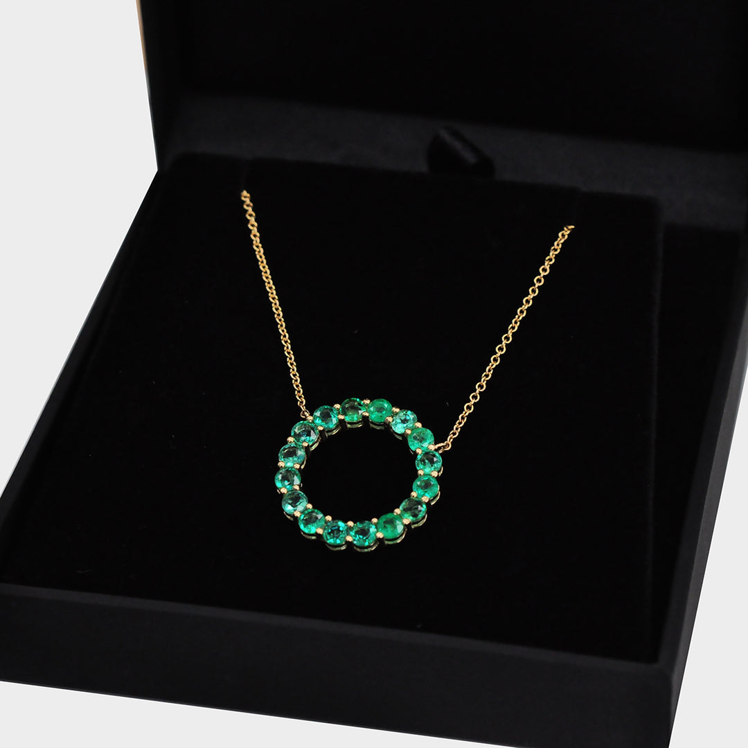 Green Emeralds Circle Necklace in Yellow Gold