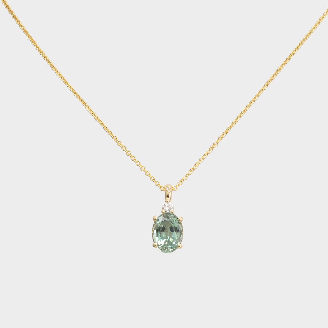 Aquamarine and Diamond Yellow gold pendant