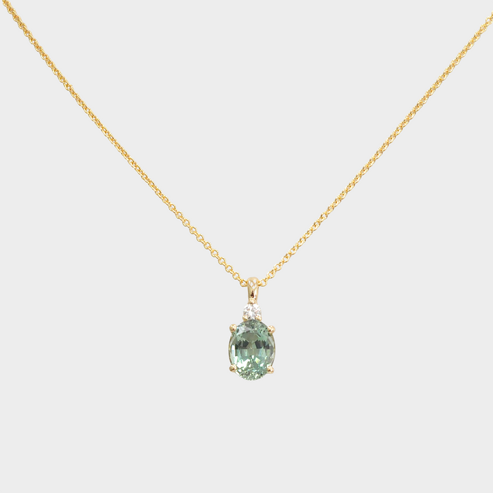 Aquamarine and Diamond Yellow gold pendant