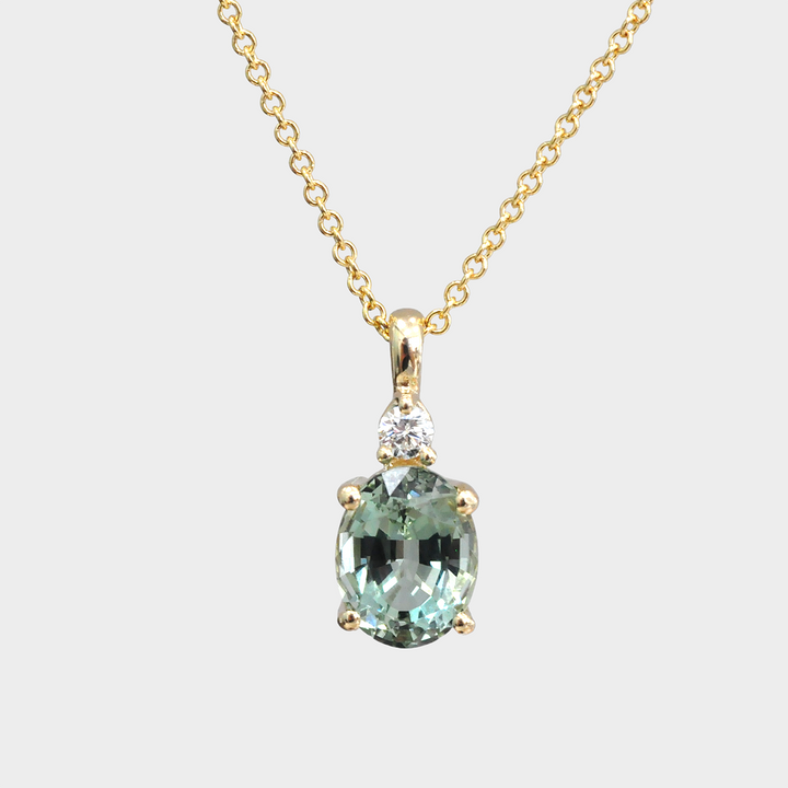 Aquamarine and Diamond Yellow gold pendant