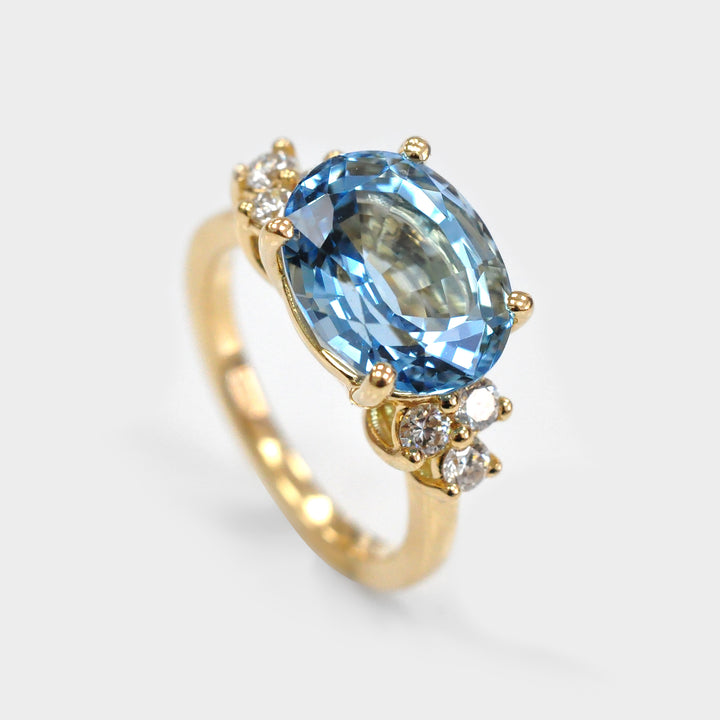 Top Quality Aquamarine and 6 Diamonds Statement Ring