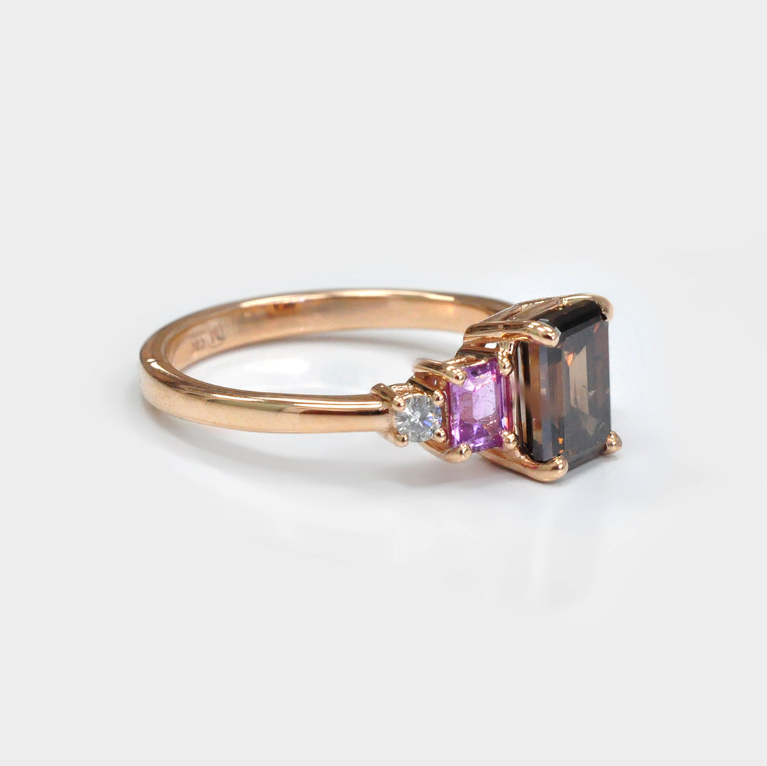 Diamonds and Pink Sapphires five stones Ring